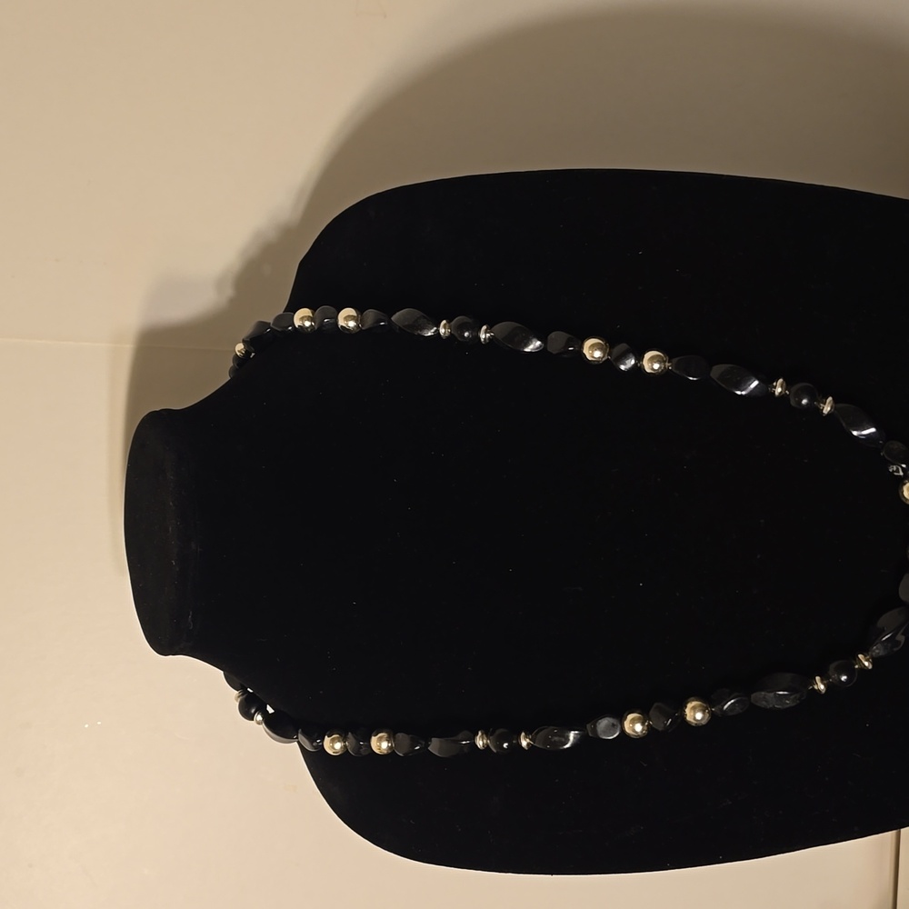 Chic Black and Silver Beaded Necklace